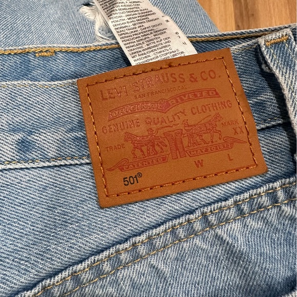 LEVI’S JEANS - Picture 2 of 6